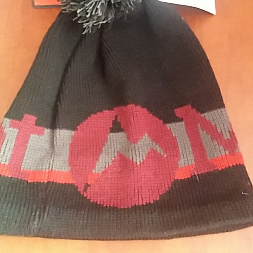 Winter hat - Picture 4 of 5